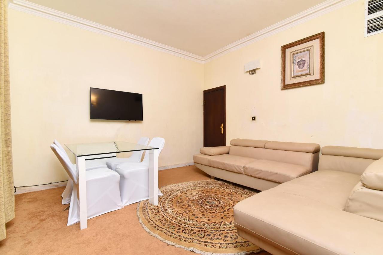 Hotel Capital O 419 Al Safeer